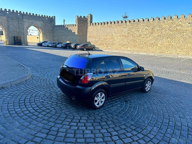 Kia Rio-12