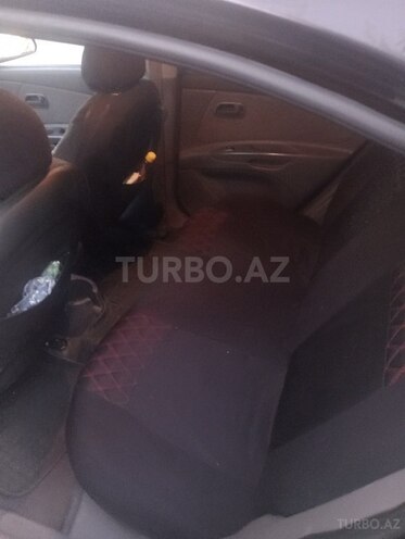 Kia Rio-3