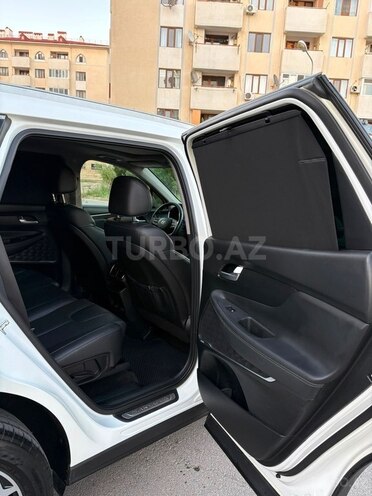 Hyundai Santa Fe-10