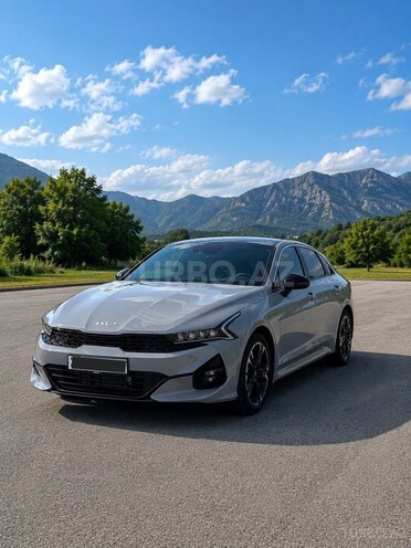 Kia K5-3