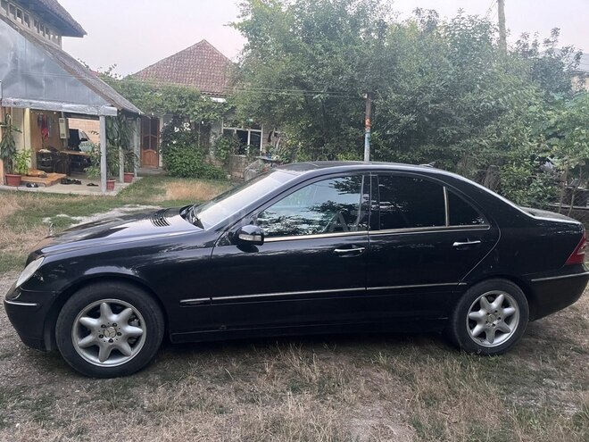 Mercedes C 240-3
