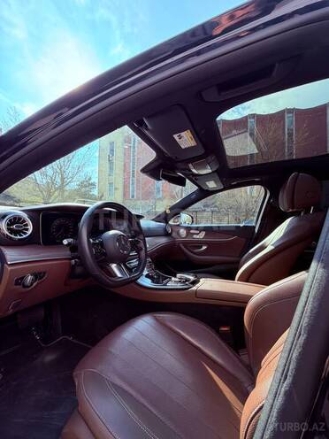 Mercedes E 300-11