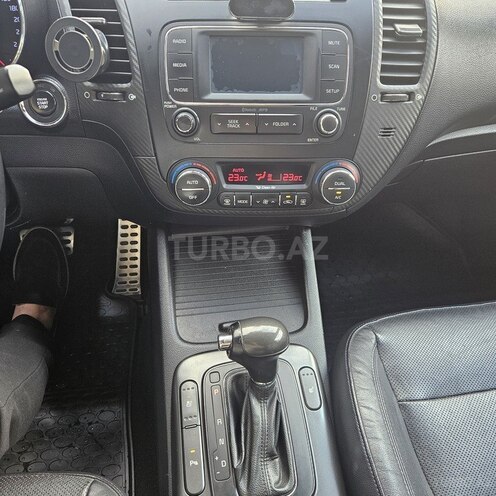 Kia Cerato-12