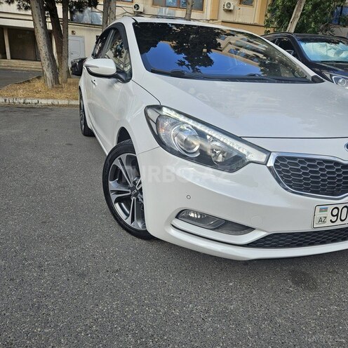 Kia Cerato-5