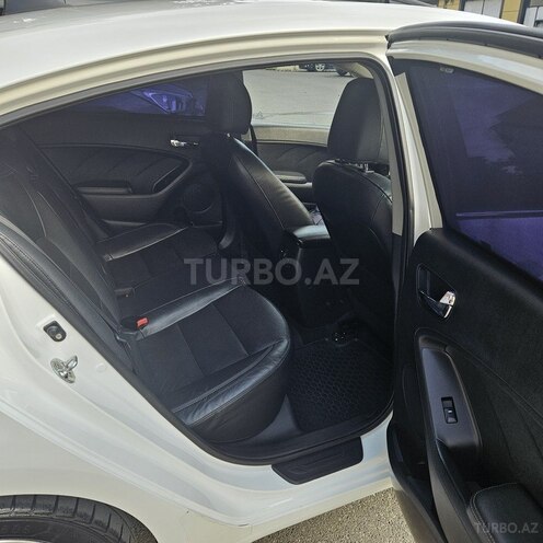 Kia Cerato-7