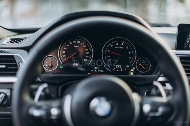 BMW 330-9