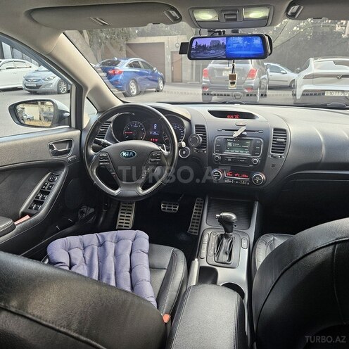 Kia Cerato-8