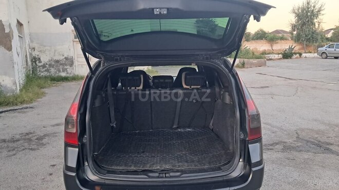 Renault Megane-8