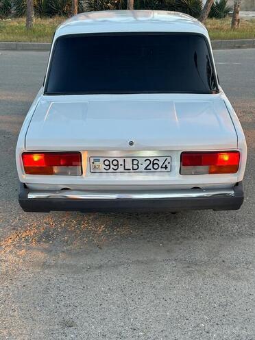LADA (VAZ) 2107-2