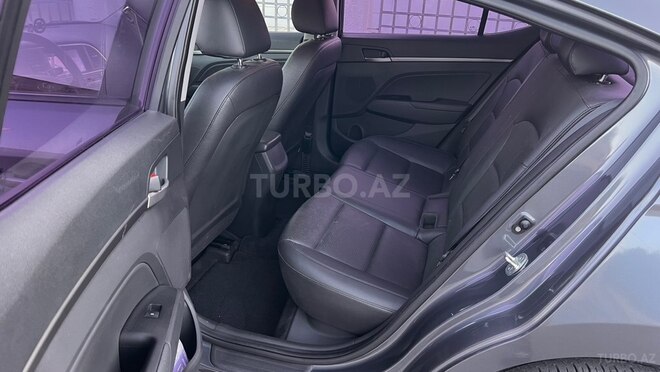 Hyundai Avante-10