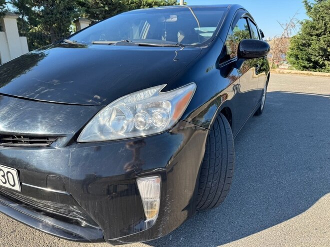 Toyota Prius-2