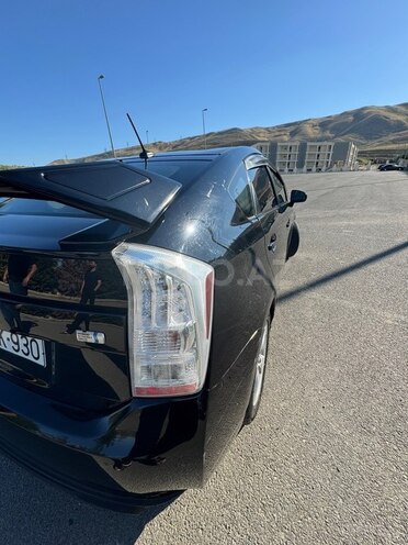 Toyota Prius-8
