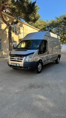 Ford Transit-1