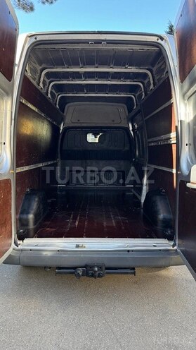 Ford Transit-10