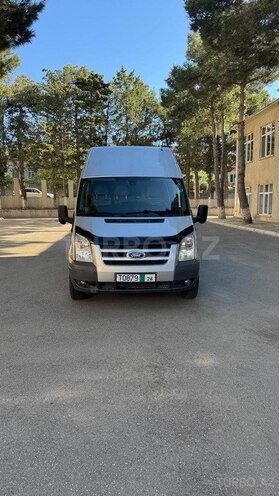 Ford Transit-3
