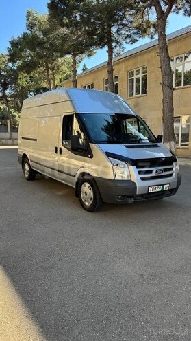 Ford Transit-2
