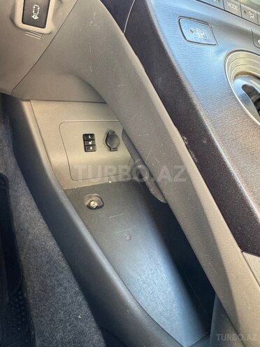 Toyota Prius-15