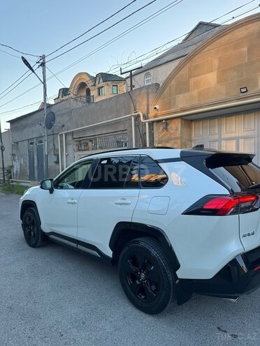 Toyota RAV4-5
