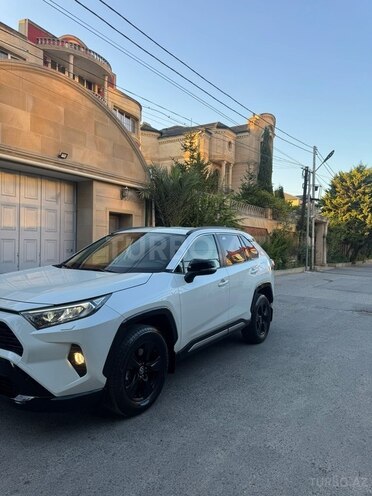 Toyota RAV4-3