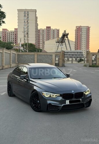 BMW 330-1