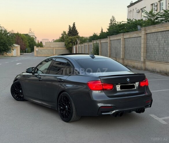 BMW 330-2