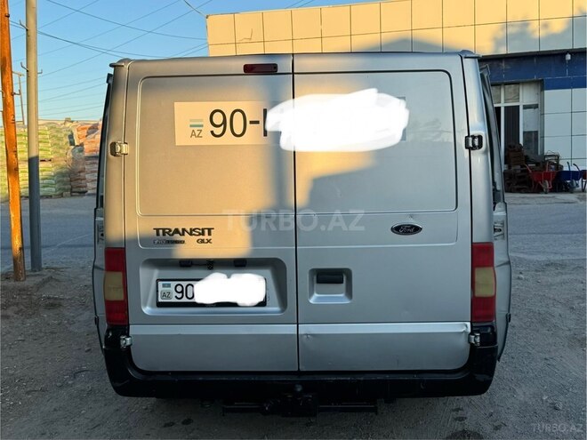 Ford Transit-6