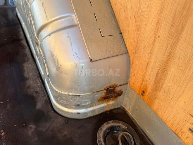 Ford Transit-13
