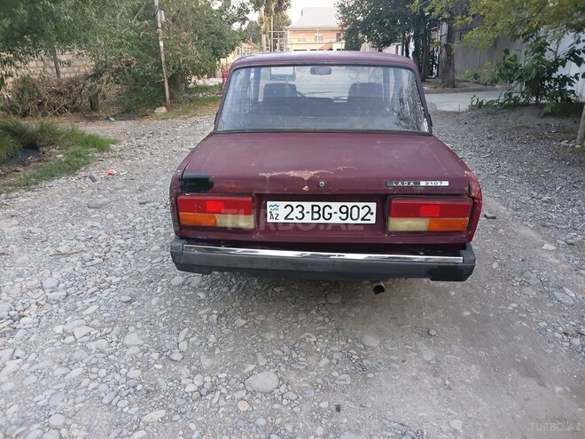 LADA (VAZ) 2107-2