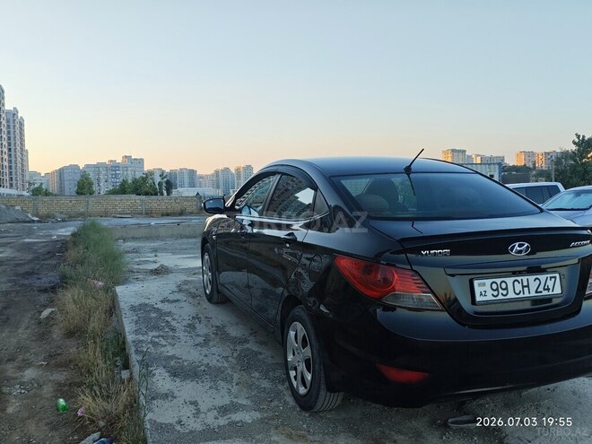 Hyundai Accent-6