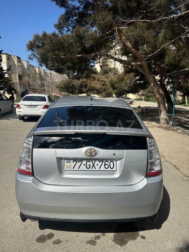 Toyota Prius-2
