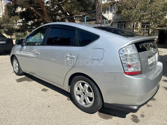 Toyota Prius-6