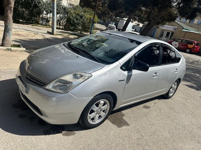 Toyota Prius-4