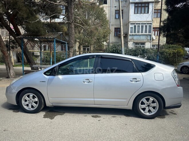 Toyota Prius-7