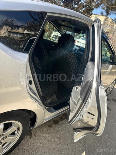 Toyota Prius-11