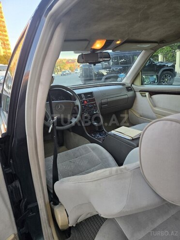 Mercedes C 220-10