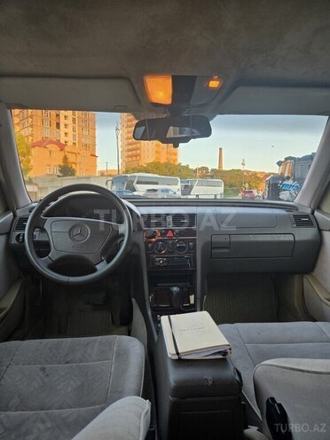 Mercedes C 220-12