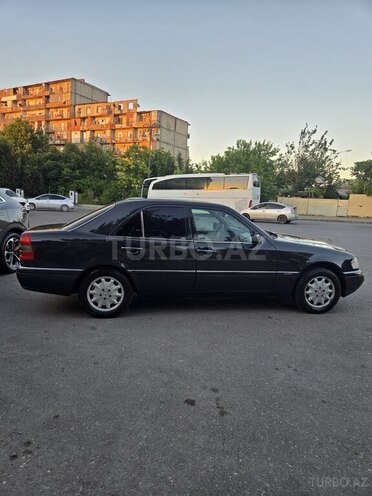 Mercedes C 220-17