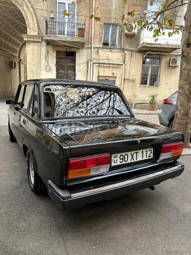 LADA (VAZ) 2107-2