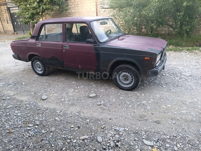 LADA (VAZ) 2107-4
