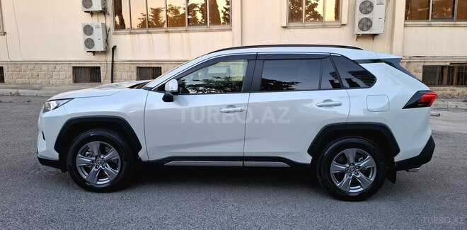Toyota RAV4-4