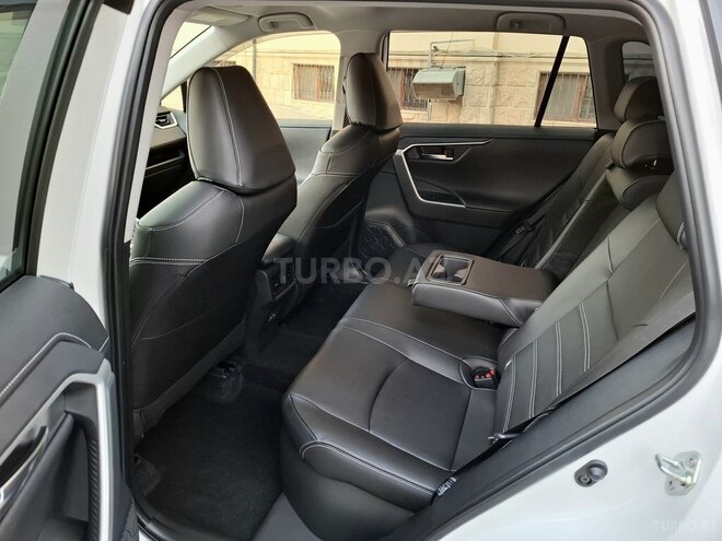 Toyota RAV4-19