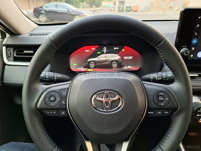 Toyota RAV4-15