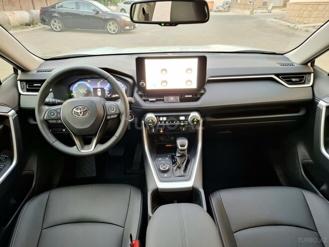 Toyota RAV4-13