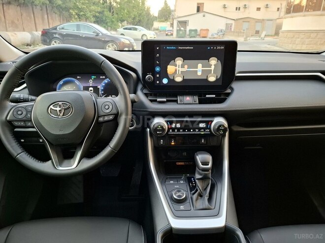 Toyota RAV4-12