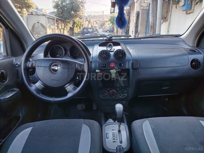 Chevrolet Aveo-7