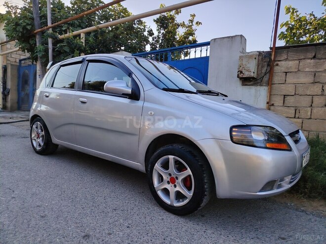 Chevrolet Aveo-5