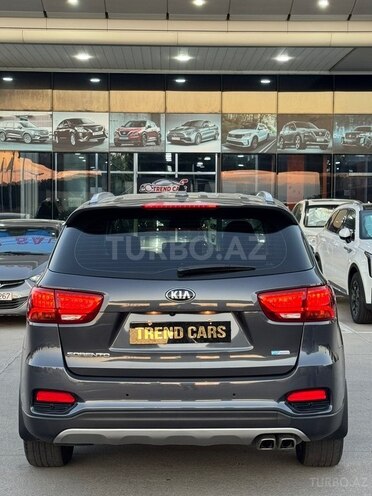 Kia Sorento-14