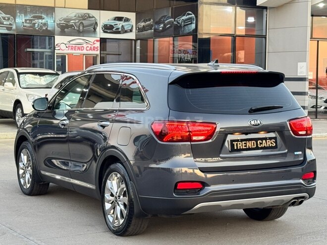Kia Sorento-10