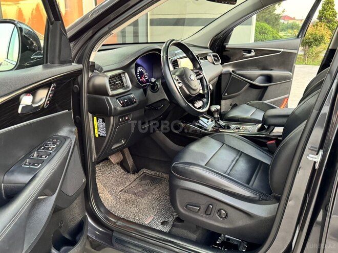 Kia Sorento-19