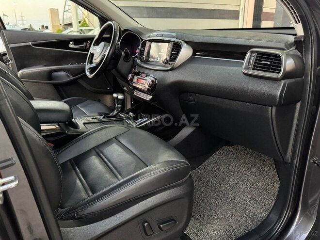 Kia Sorento-25